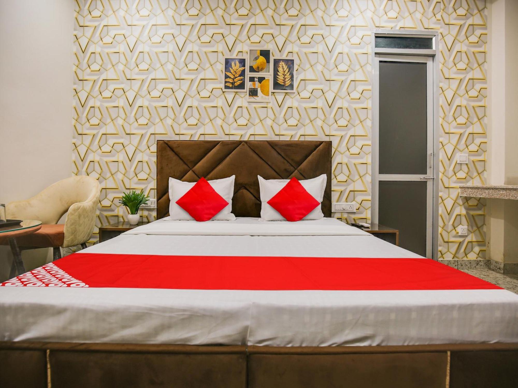 Hotel O Silver Sky Ludhiana Exterior foto