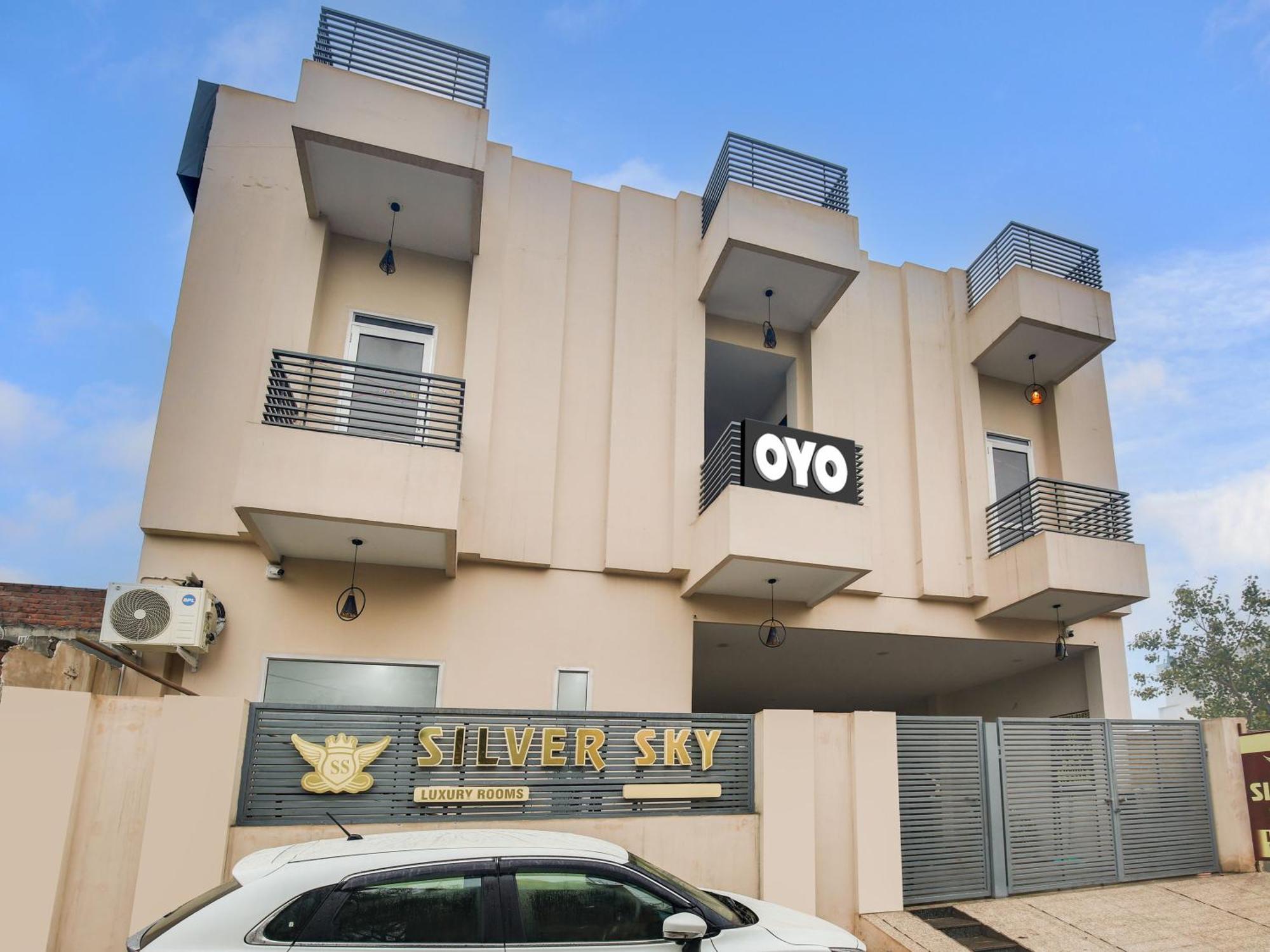 Hotel O Silver Sky Ludhiana Exterior foto