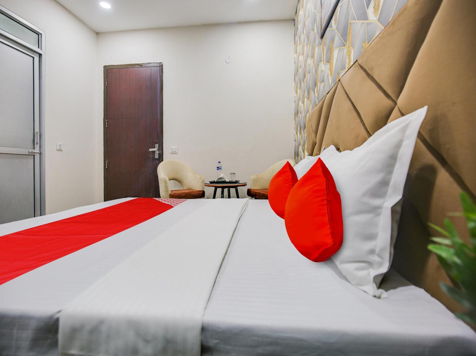 Hotel O Silver Sky Ludhiana Exterior foto
